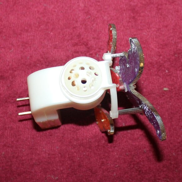 Bath & Body Works Wallflowers Plug in th Butterfly Trio or Spring Butterflies - Picture 3 of 6